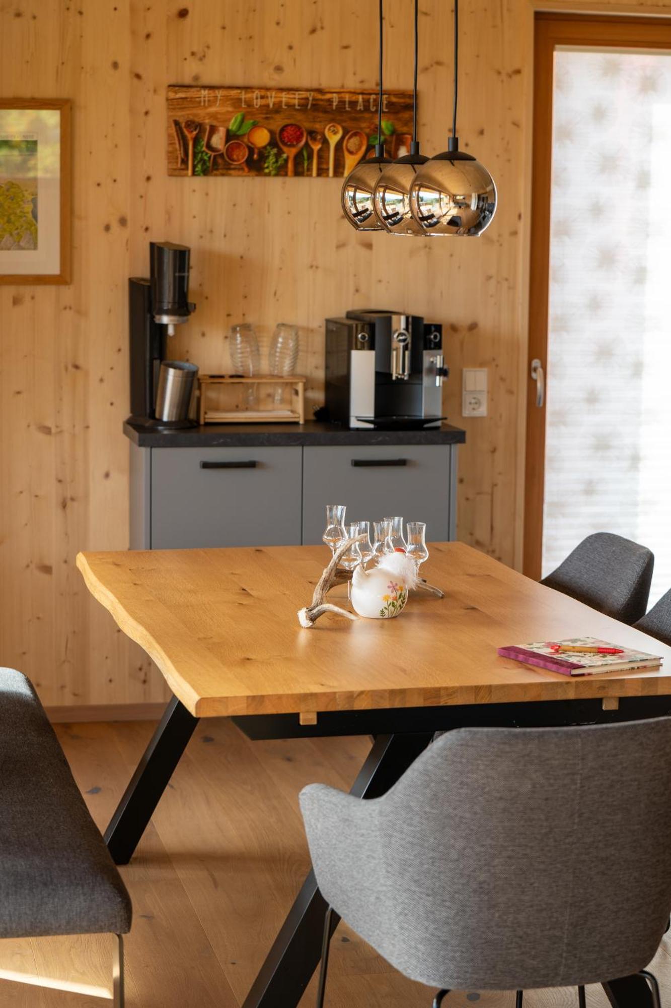 Appartamento Holzhaus "Zum Schwarz'N" Aurach am Hongar Esterno foto