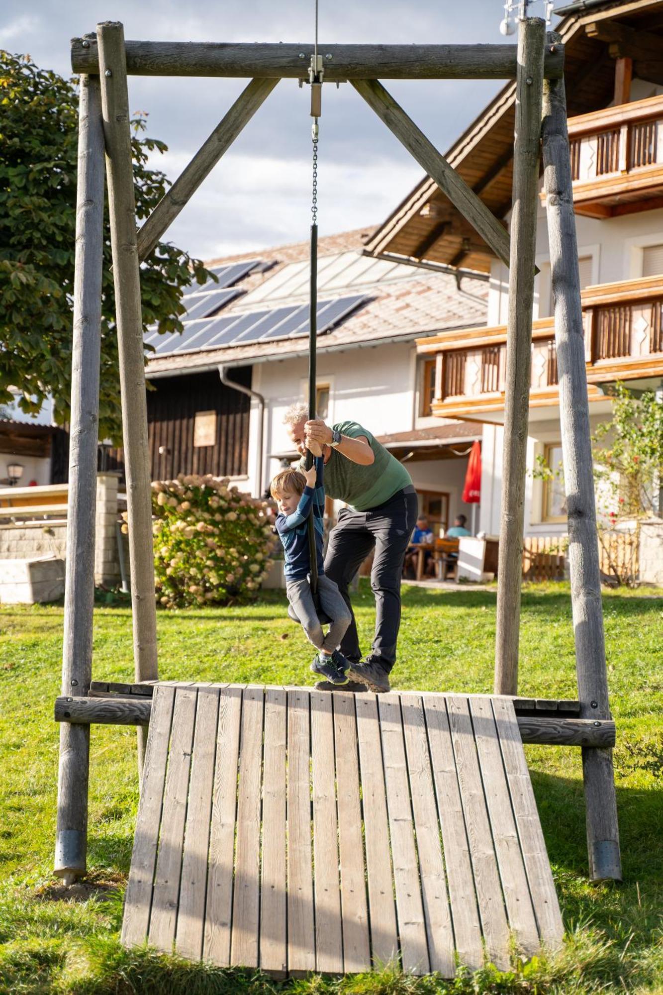 Appartamento Holzhaus "Zum Schwarz'N" Aurach am Hongar Esterno foto